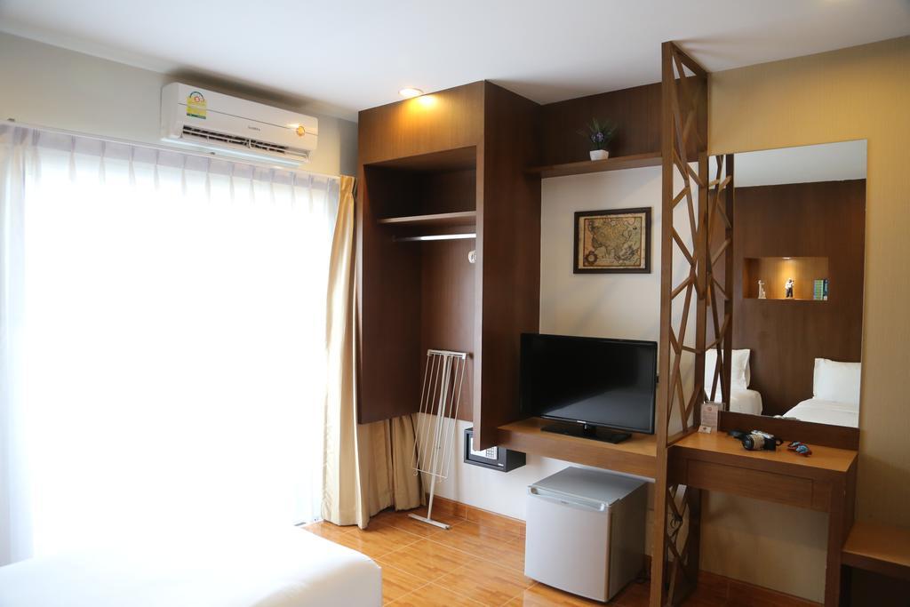 Tree Hug Home Patong Exterior photo