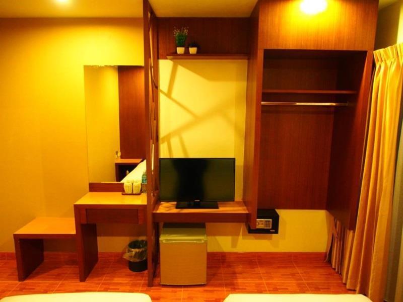 Tree Hug Home Patong Exterior photo