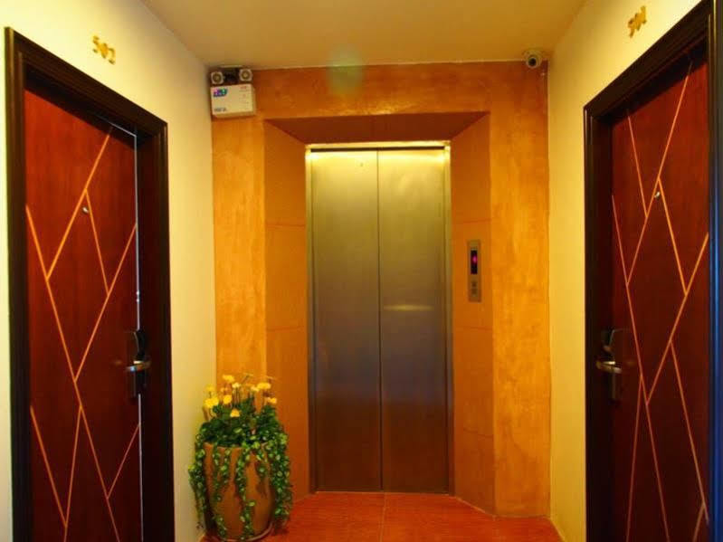 Tree Hug Home Patong Exterior photo